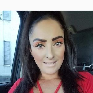 Meet your Posher, Beatris